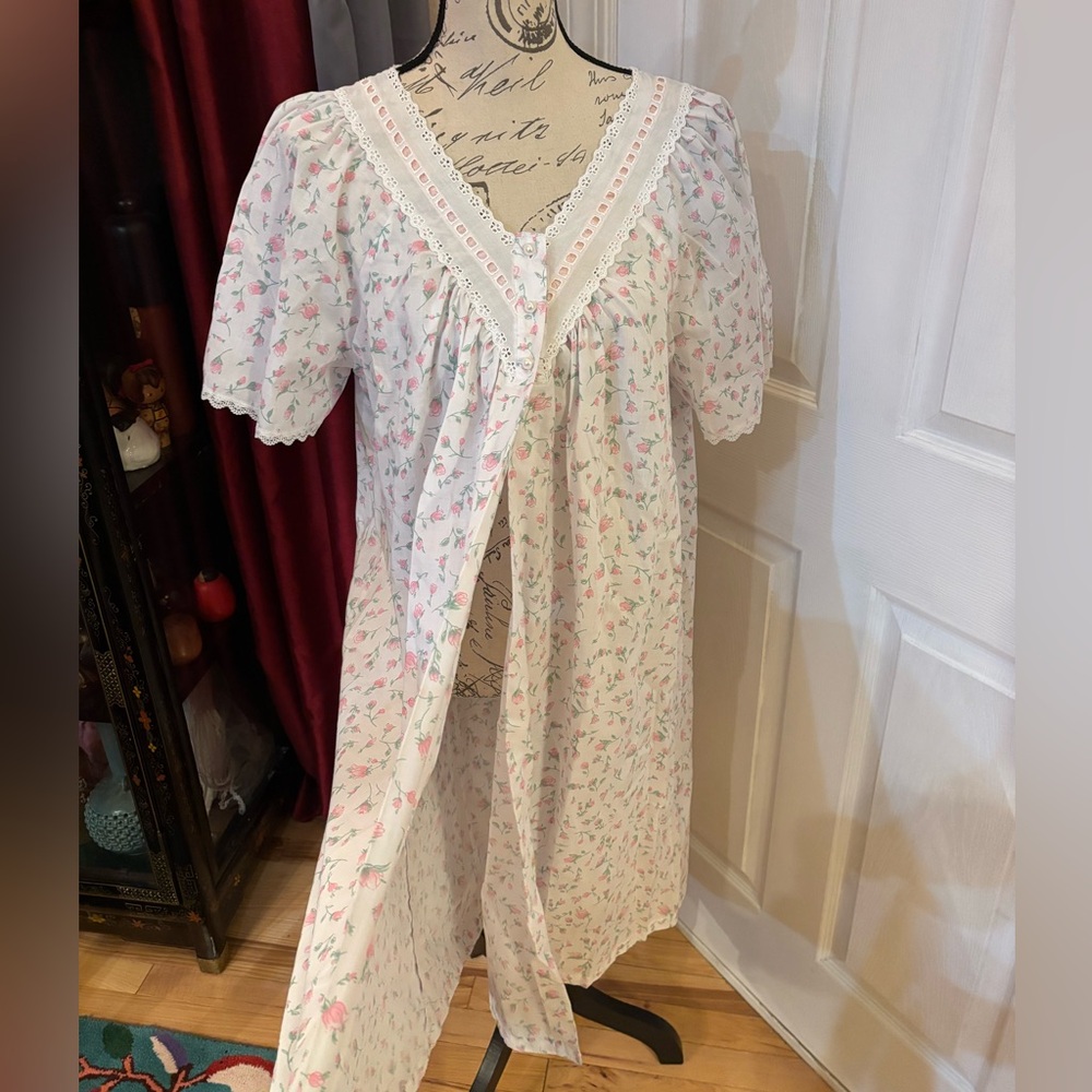 Ship N Shore Floral Short Sleeve V neck Split Summer Robe - Picture 5 of 8